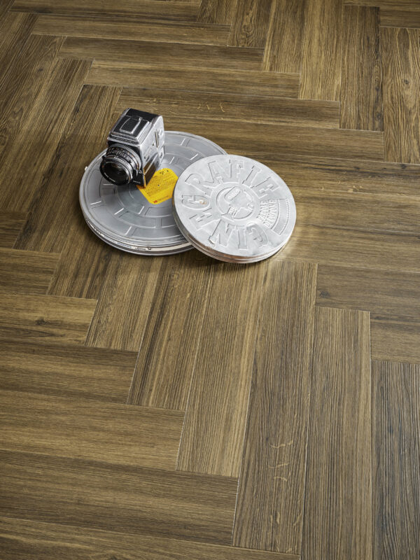 JOKA Deluxe 555 Cycle 5382 Incredible Dark Oak Fischgrat - obrazek 4